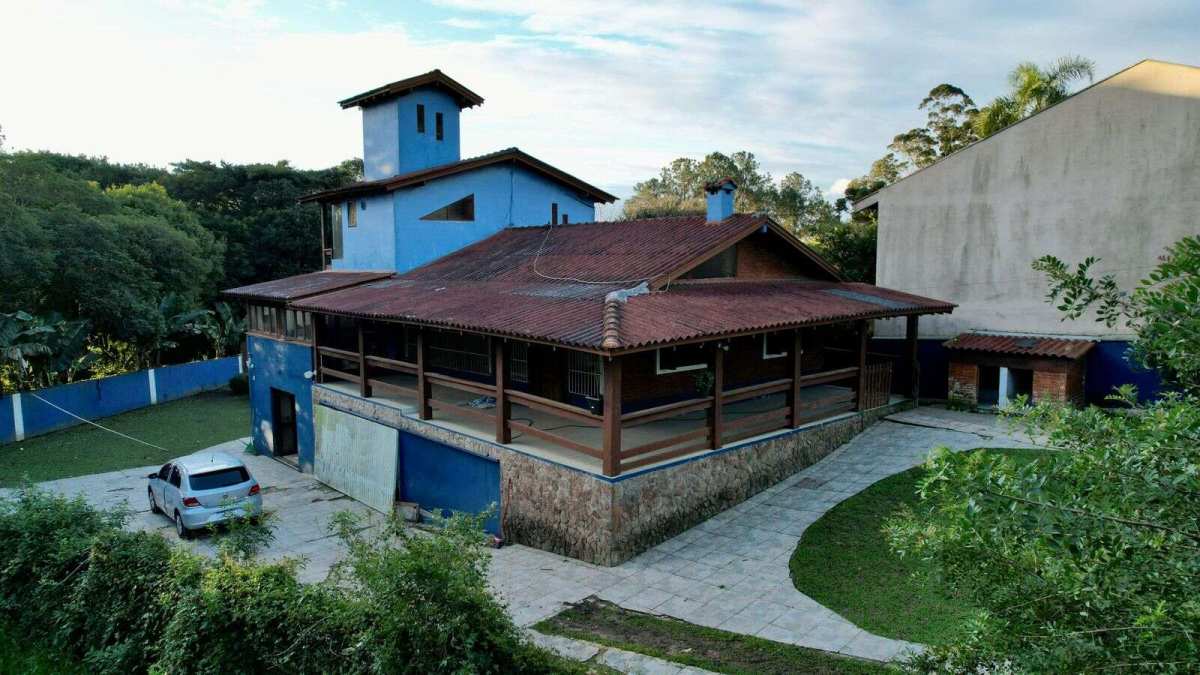 Casa à venda em Viamão, Tarumã, com 4 quartos, 304,50m² - Jane Bortoncello Imóveis